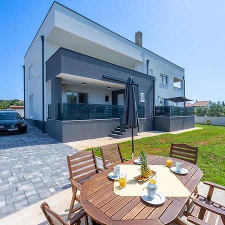 Domus Alba Apartments بولا المظهر الخارجي الصورة