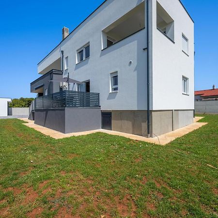 Domus Alba Apartments بولا المظهر الخارجي الصورة