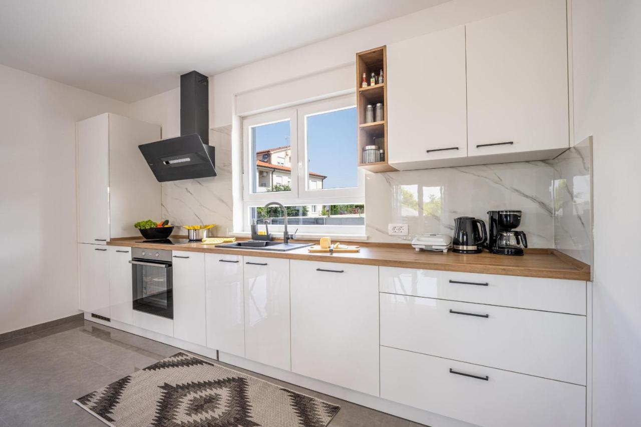 Domus Alba Apartments بولا المظهر الخارجي الصورة