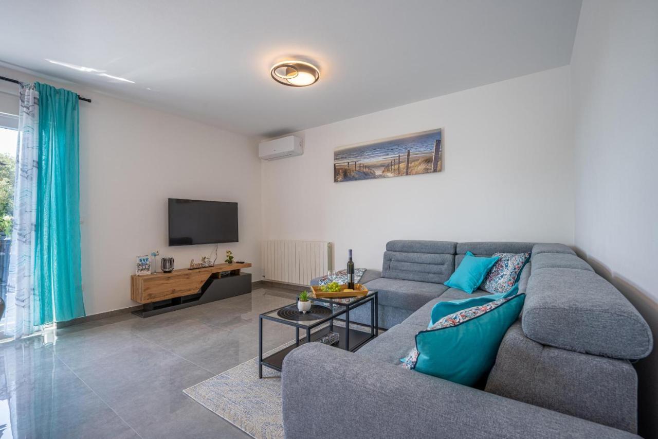 Domus Alba Apartments بولا المظهر الخارجي الصورة