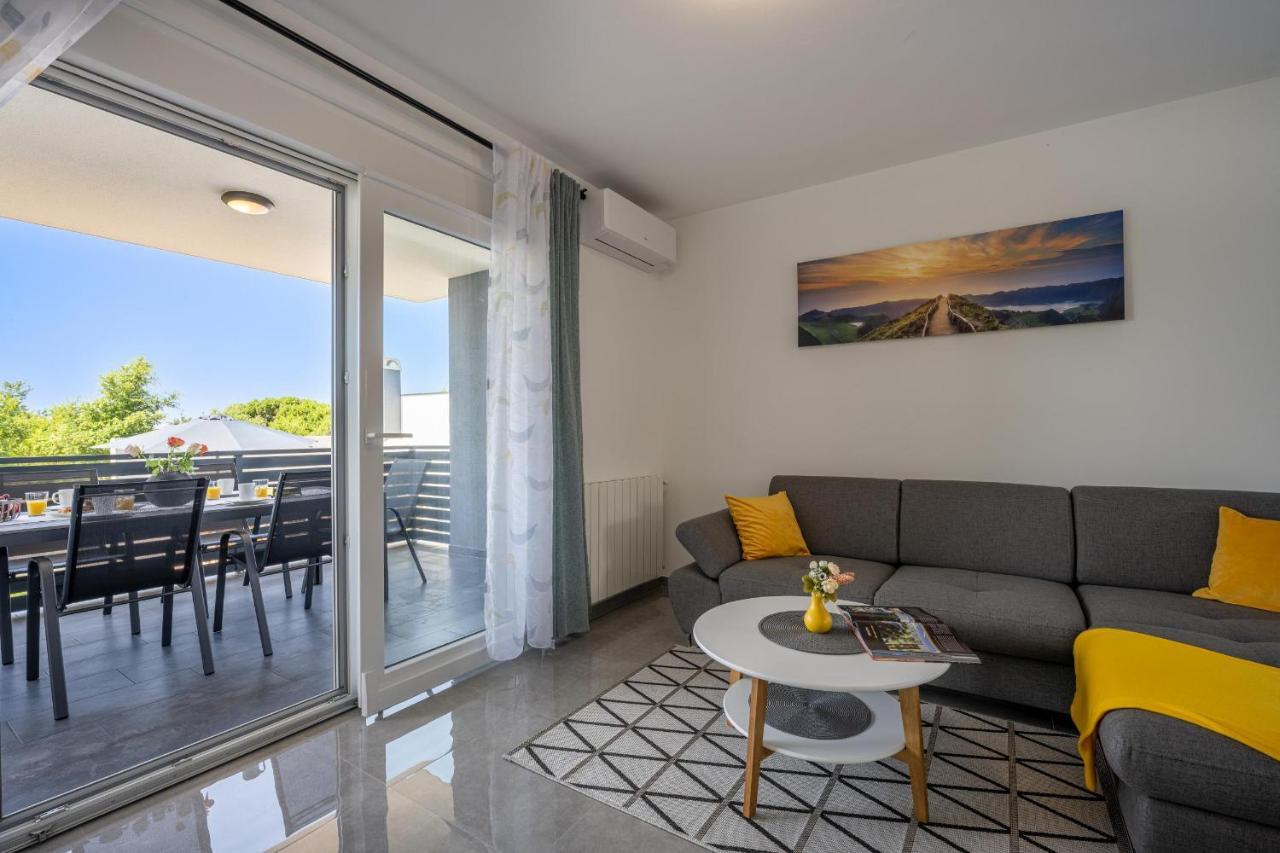 Domus Alba Apartments بولا المظهر الخارجي الصورة