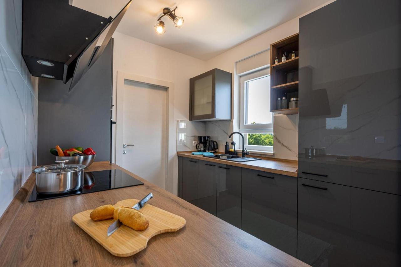 Domus Alba Apartments بولا المظهر الخارجي الصورة