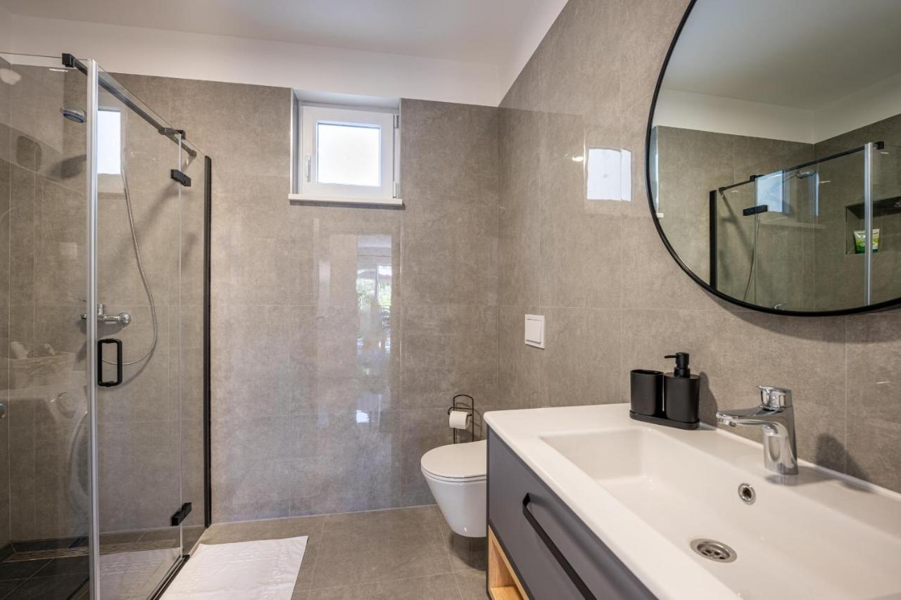 Domus Alba Apartments بولا المظهر الخارجي الصورة
