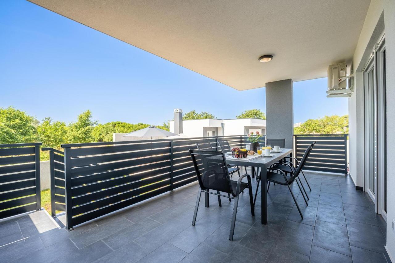 Domus Alba Apartments بولا المظهر الخارجي الصورة