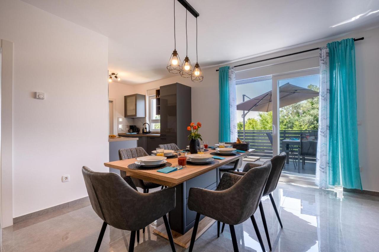 Domus Alba Apartments بولا المظهر الخارجي الصورة