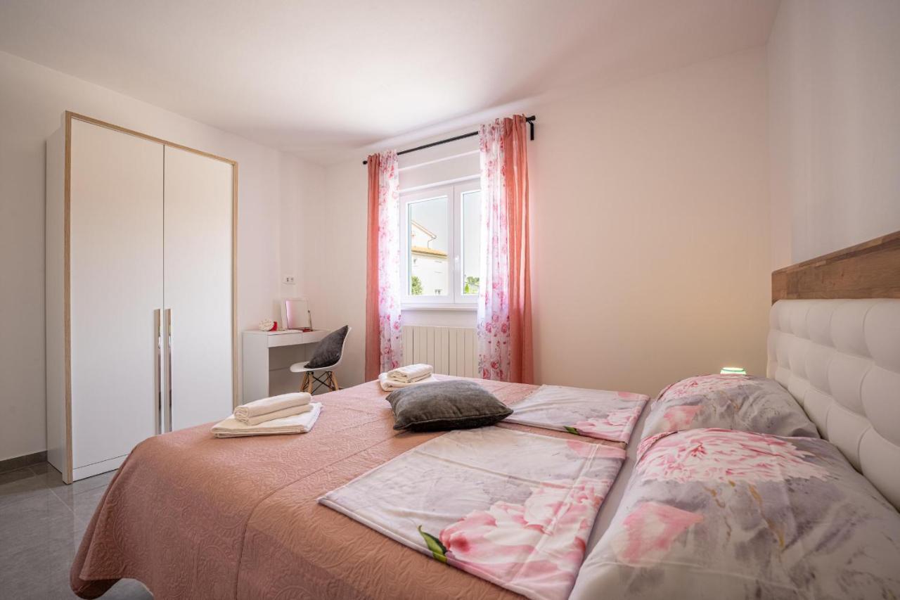 Domus Alba Apartments بولا المظهر الخارجي الصورة