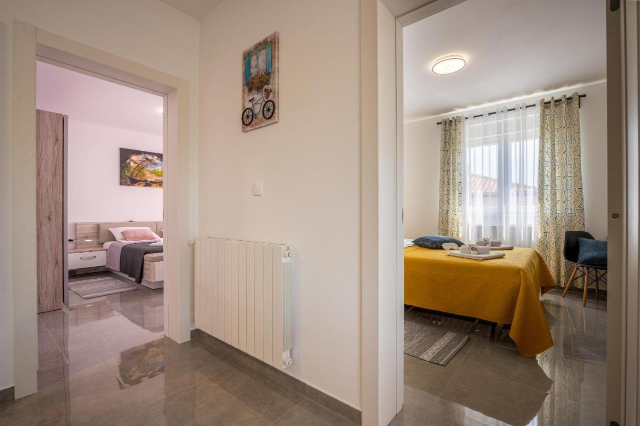 Domus Alba Apartments بولا المظهر الخارجي الصورة