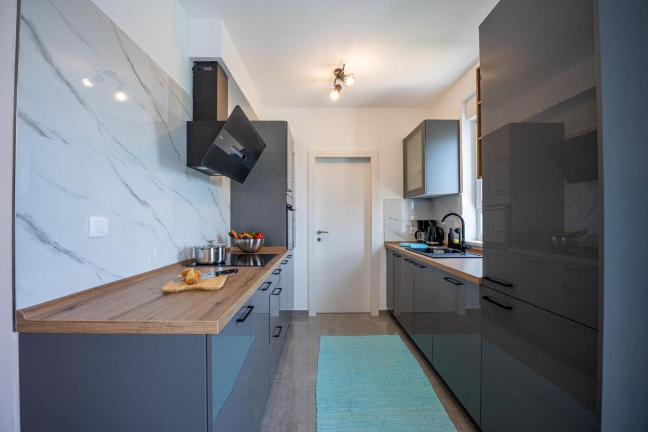 Domus Alba Apartments بولا المظهر الخارجي الصورة