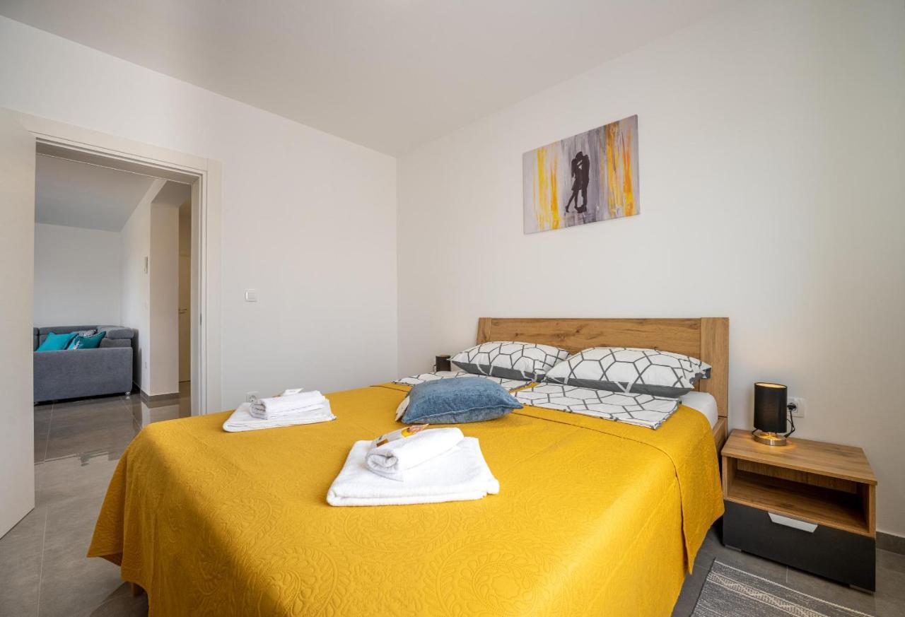 Domus Alba Apartments بولا المظهر الخارجي الصورة