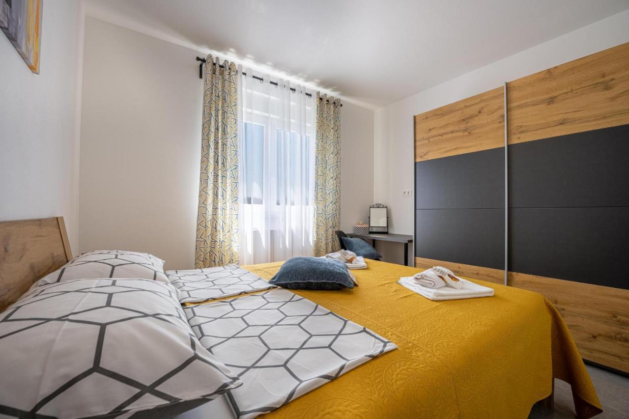 Domus Alba Apartments بولا المظهر الخارجي الصورة